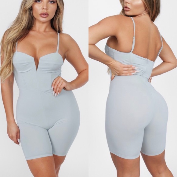 🔥🆕 KHLOE Romper With Bust Detail - Picture 1 of 1